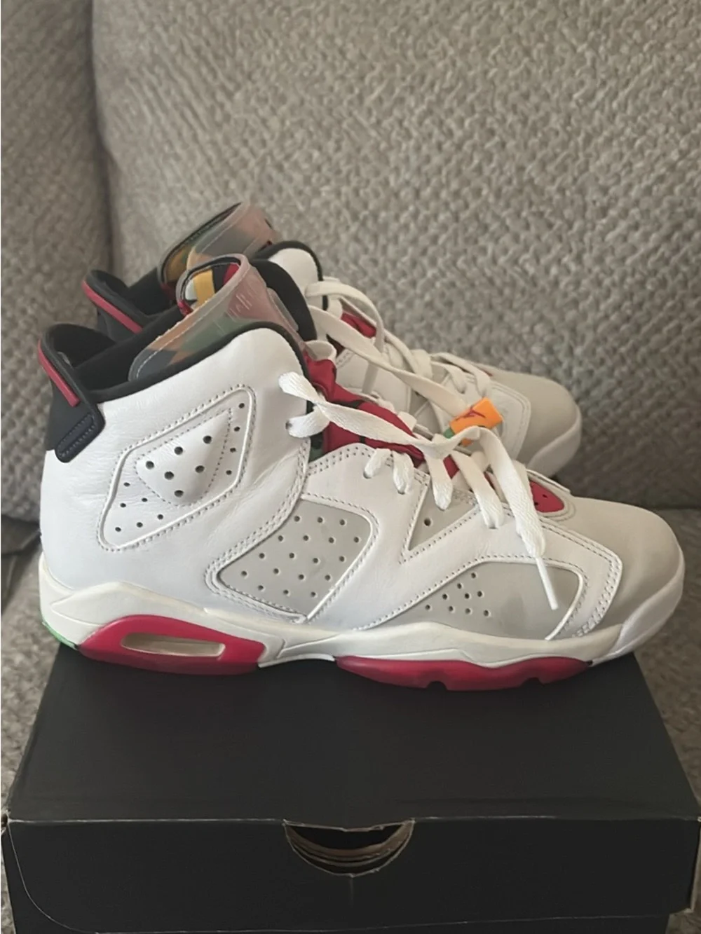 Jordan Kids Sneakers - Grey / Black / White Jordan 6 Retro Hare